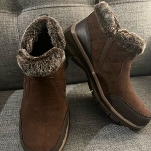 Skechers Women’s Chocolate Fur-Trimmed Boots